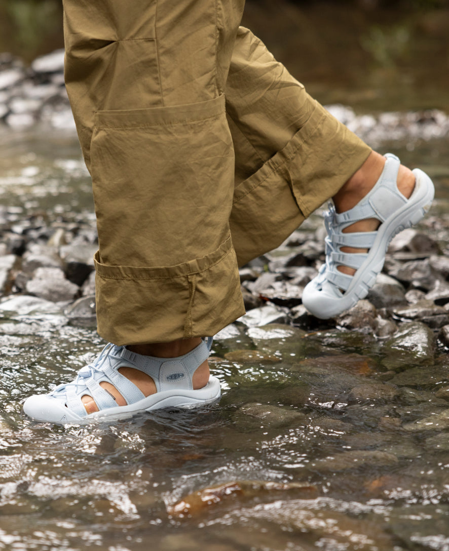 https://cdn.shopify.com/s/files/1/0607/3263/7348/files/NewportH2A_PDPLifestyleImage_W_03_43018850-5ab9-4276-bb8a-b6a22ad74a02.jpg?v=1767740526