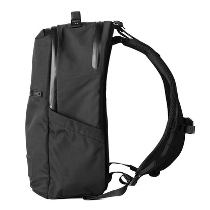 https://cdn.shopify.com/s/files/1/0970/4200/files/backpack-for-men-7001.jpg?v=1765830997