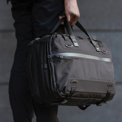 https://cdn.shopify.com/s/files/1/0970/4200/files/best-laptop-backpack-for-men-2034.jpg?v=1721071147