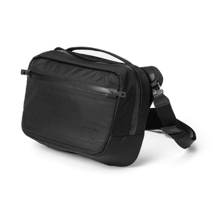https://cdn.shopify.com/s/files/1/0970/4200/products/sling-bag-for-men_04663a33-52a5-47ab-9040-b7aa3e345eee.jpg?v=1740115683