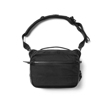 https://cdn.shopify.com/s/files/1/0970/4200/products/sling-bag-for-men_58148622-043d-4a79-96f7-2706b3b2c122.jpg?v=1740115683