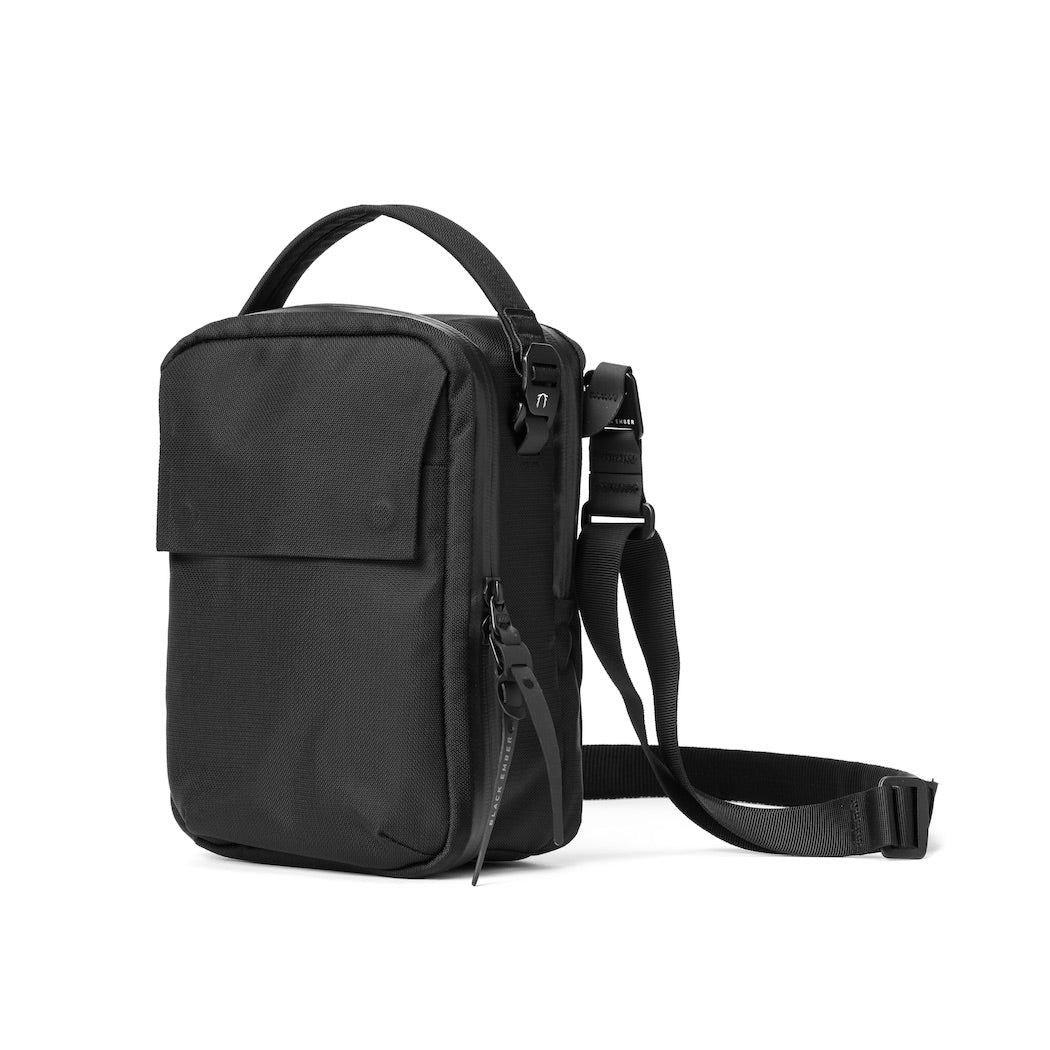 https://cdn.shopify.com/s/files/1/0970/4200/files/small-mens-crossbody-bag_df6100e9-d22a-4783-bead-b827d3f568cf.jpg?v=1685388629